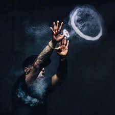 Fortunately, most of these vape tricks can easily be mastered by the novices. Amazing Vape Tricks Any Vaper Can Perform One Lite