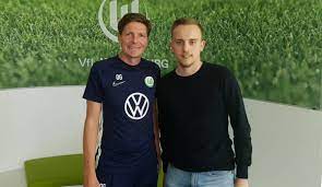 Oliver glasner (born 28 august 1974) is an austrian professional football manager for vfl wolfsburg. Oliver Glasner Vom Vfl Wolfsburg Im Interview Im Krankenhaus Wurde Mir Klar Was Wichtig Im Leben Ist