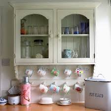 Shabby Chic Kuche Inspiration Und Gestaltungsideen Otto In 2020 Hangeschrank Kuche Vintage Shabby Shabby Chic Kuche