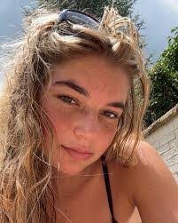 Ava Ritter's Instagram, Twitter & Facebook