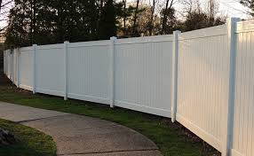 From picket to privacy, vinyl pvc fencing is a low maintenance product that looks vinyl fencing has become an increasingly popular choice for homeowners in recent years. Vinyl Fence