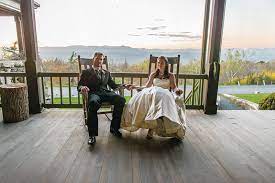 Located in the historic town of briarcliff manor, new york, the estate has been making memories and hosting lavish events for over 50 years. 6 All In One Wedding Venues In Westchester And The Hudson Valley