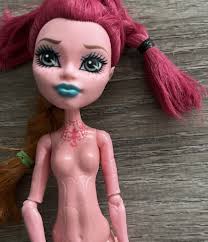 Monster High Scaremester Gigi Grant Doll Mattel Broken Leg