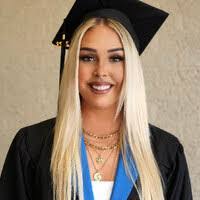 Tori Hayes's Instagram, Twitter & Facebook