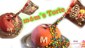 In diesem und auch im letzten jahr habe ich für meine große tochter einen sogenannten gravity cake zum geburtstag gebacken. M M Torte Anti Schwerkraft Torte Gravity Defying Cake Schwebe Kuchen Sandy The Cake Princess By Cakeprincess