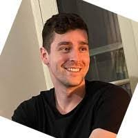 Amanda Benfer's Instagram, Twitter & Facebook