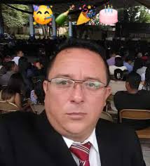 Hoy se encuentra tirando la casa por la ventana🥳, nuestro apreciado amigo  Ivis Antonio Navas Perez. Ivis le deseamos que los cumpla con esa alegría  que le caracteriza, que Dios continúe Bendiciendo