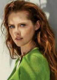 Fan Casting Rosamund Pike as Vickie Vale in The Batman (DCEU)