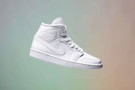 Wmns Air Jordan 1 Mid In Triple White For Spring 2019 Eukicks Air Jordans Jordan 1 Mid Jordans