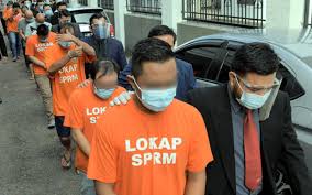 There are many examples of corruptions lying in our society. Corrupt Practices Among Civil Servants Tarnish Image Of Govt Institutions Free Malaysia Today Fmt