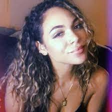 Donna Phung's Instagram, Twitter & Facebook