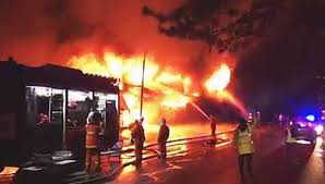 Pelita dusun 12 desa medan krio kec. Lagi Asrama Tahfiz Terbakar Ada Mangsa Pelajar Terkorban Remaja