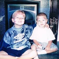 Since being introduced to the sport by his fiancee's brother, kane has become fascinated by american football. Photo Tottenham S Harry Kane Posts Throwback Thursday Snap