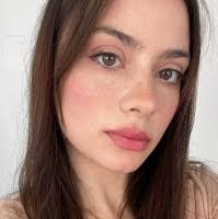 Lauren Beal's Instagram, Twitter & Facebook