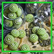 Knusprig Krumelige Kurbiskern Kekse Kekskatastrophe Toastenstein Com Rezept Kurbiskerne Marmeladenplatzchen Kekse
