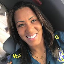 A goleira da seleção brasileira tem mestrado na universidade central da flórida, dos estados aline reis, goleira da seleção brasileira feminina imagem: Parabens Barbara A Goleira Da Selecao Completa Mais Um Ano De Vida