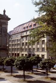 The main criterion for admission is examination results. Standorte Hochschule Fur Musik Hanns Eisler Berlin