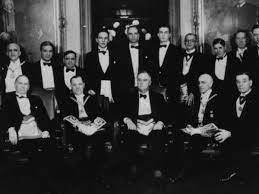 This is regarded as a symbol of eternity. 7 Things You May Not Know About Freemasons History