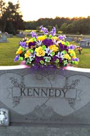 Funeral Flower Arrangements Image By Renate Baumgartner On Floral Wreaths And Arrangements Memorial Flowers Funeral Floral Arrangements