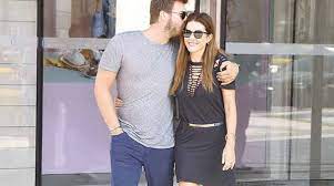 Mutlu evlilikleri ve kariyerlerindeki başarılarıyla magazin dünyasının en örnek çiftleri arasında yer alan başak dizer tatlıtuğ ile kıvanç tatlıtuğ hakkında 'tatlı'. Kivanc North America On Twitter Update Kivanc Tatlitug And Basak Dizer Returned From Vacation And Went Shopping In Akmerkez Shopping Complex Https T Co S9sct2i8gc Https T Co Kdg5eegoix