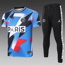 Football kit archive is the state of art archive for the history and evolution of football kits, or if you prefer it, soccer jerseys. Pin On Psg