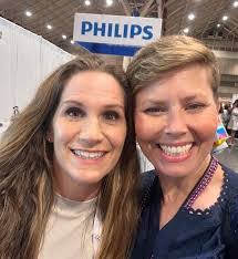 Melissa Calhoun's Instagram, Twitter & Facebook