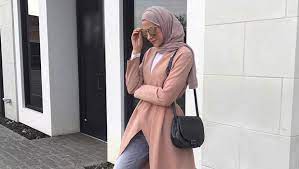 I have seen this coming for a while and talked about it in my best kitchen cabinet paint combos post (if you are looking for a white this post is for you). 15 Hijab Fashion Trends That Will Make Your Spring So Stylish