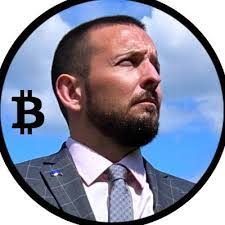 Carolyn Karl's Instagram, Twitter & Facebook