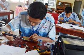Jika menginginkan jurusan yang memiliki sektor pekerjaan yang beragam, maka jurusan akuntansi adalah jawabannya. Katanya Lulus Smk Mudah Cari Kerja Namun Faktanya Halaman 1 Kompasiana Com