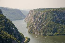 Portal cu unitati de cazare din romania, oferte de cazare, camere si tarife, obiective turistice, rezervari fara comision! Cazanele Dunarii Ce Si Cum Poti Vizita Let S Wander Together