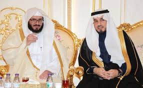صدور التوجيه الكريم بتكليف الشيخ بندر بليلة خطيبًا لخطبة عرفة. Ø§Ù„Ø´ÙŠØ® Ø¨Ù†Ø¯Ø± Ø¨Ù„ÙŠÙ„Ø© ÙŠØ­ØªÙÙ„ Ø¨Ø²ÙˆØ§Ø¬ Ù†Ø¬Ù„Ù‡ Ø¨Ø¬Ø¯Ø©