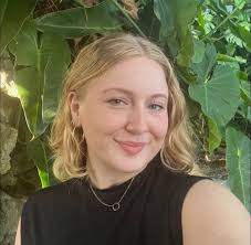 Nora Quinn's Instagram, Twitter & Facebook