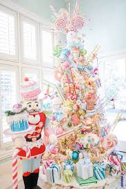 The candy crush party ideas and elements i like best in this event are: 25 Picture Perfect Christmas Tree Themes Brilliant Themed Christmas Ideas