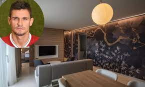 .dejan lovren, vicecampione del mondo con la nazionale del suo paese, ha messo a disposizione un hotel di dejan lovren aiuta la sua popolazione. Liverpool Star Dejan Lovren To Open Hotel On Croatian Island The Dubrovnik Times