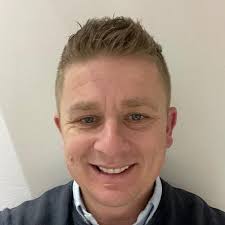 🎉 Velkommen til vores nye Strategidirektør! 🎉 Vi er glade for at kunne  byde velkommen til Lee Thorneycroft, der er tiltrådt som Strategidirektør  hos KM Telecom. Lee kommer med en solid baggrund… |