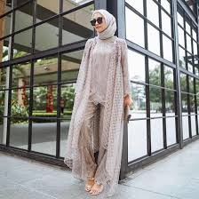 Ini 5 inspirasi outfit blazer ala selebgram yg unik. 10 Inspirasi Fashion Kondangan Hijab Modern Ala Selebgram