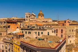 Find what you need at booking.com, the biggest travel site in the world. Dacher Von Cagliari In Sardegna Stockfoto Bild Von Panorama Sommer 72739072