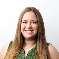 Kim Dugan's Instagram, Twitter & Facebook