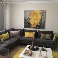 bengu hanimin sade mobilyalari canli renklerle tamamladigi modern evi ev gezmesi oturma odasi fikirleri apartman dairesi dekorasyonu renkler