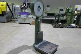 Le bilance da tavolo, chiamate anche bilance da banco, bilance industriali da banco o bilance compatte, sono strumenti che in genere vengono appoggiati sul banco di lavoro. Bilancia A Bascula Meccanica Santo Stefano 150 Kg Usata