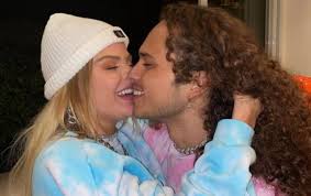 Censurado pelo youtube, clipe de luísa sonza e pedro sampaio aparece em site pornô apesar das restrições, ele ainda é um dos mais visualizados na maior plataforma de vídeos da web 13.07.21 22h37 Luisa Sonza E Vitao Assumem Namoro E Cantora Rebate Criticas Me Libertei Emais Estadao