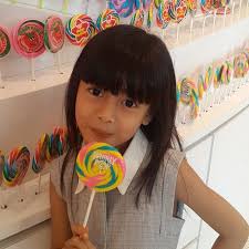 Check spelling or type a new query. 10 Potret Transformasi Aqeela Calista Pemeran Ria Di Dari Jendela Smp