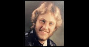 Scott Weller's Instagram, Twitter & Facebook