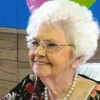 Vickie Hooper's Instagram, Twitter & Facebook