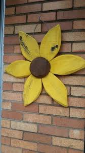 Pin By Angela Barr On Decorative Wood Flowers Wooden Flowers Spring Wood Crafts