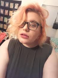 Hello all!! My name is Hannah I am a senior in college and am looking to  leave my retail job. Realistically I would like something that starts as  soon as possible and