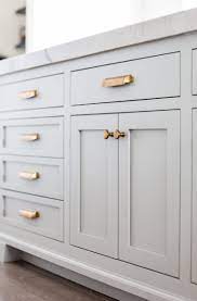 Other popular shaker cabinet colors include pale yellow, deep red and jade green. What Are Shaker Kitchen Cabinets And Why Are They So Popular