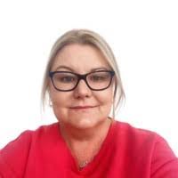 Gina Perrin's Instagram, Twitter & Facebook