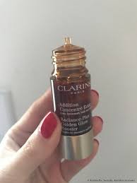 In unserem clarins online shop finden sie eine große auswahl an selbstbräuner. Clarins Addition Concentre Eclat Auto Bronzant Radiance Plus Golden Glow Booster Selbstbrauner Ein Konzentrat Mit Einem Braune Effekt Von Clarins Radiance Plus Golden Glow Booster Ein Ebenmassiger Braunungston Ist Garantiert Testberichte