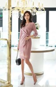 48 Attractive Spring And Summer Business Outfit Ideas For Women Addicfashion In 2020 Waistline Dress Business Women Fashion Business Attire Women